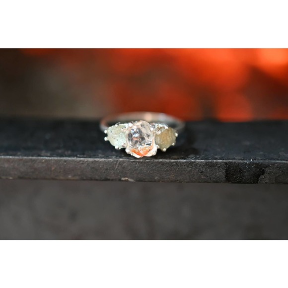 Sapphire Engagement Ring, Natural Green yellow rustic unique alternative - Picture 3 of 6